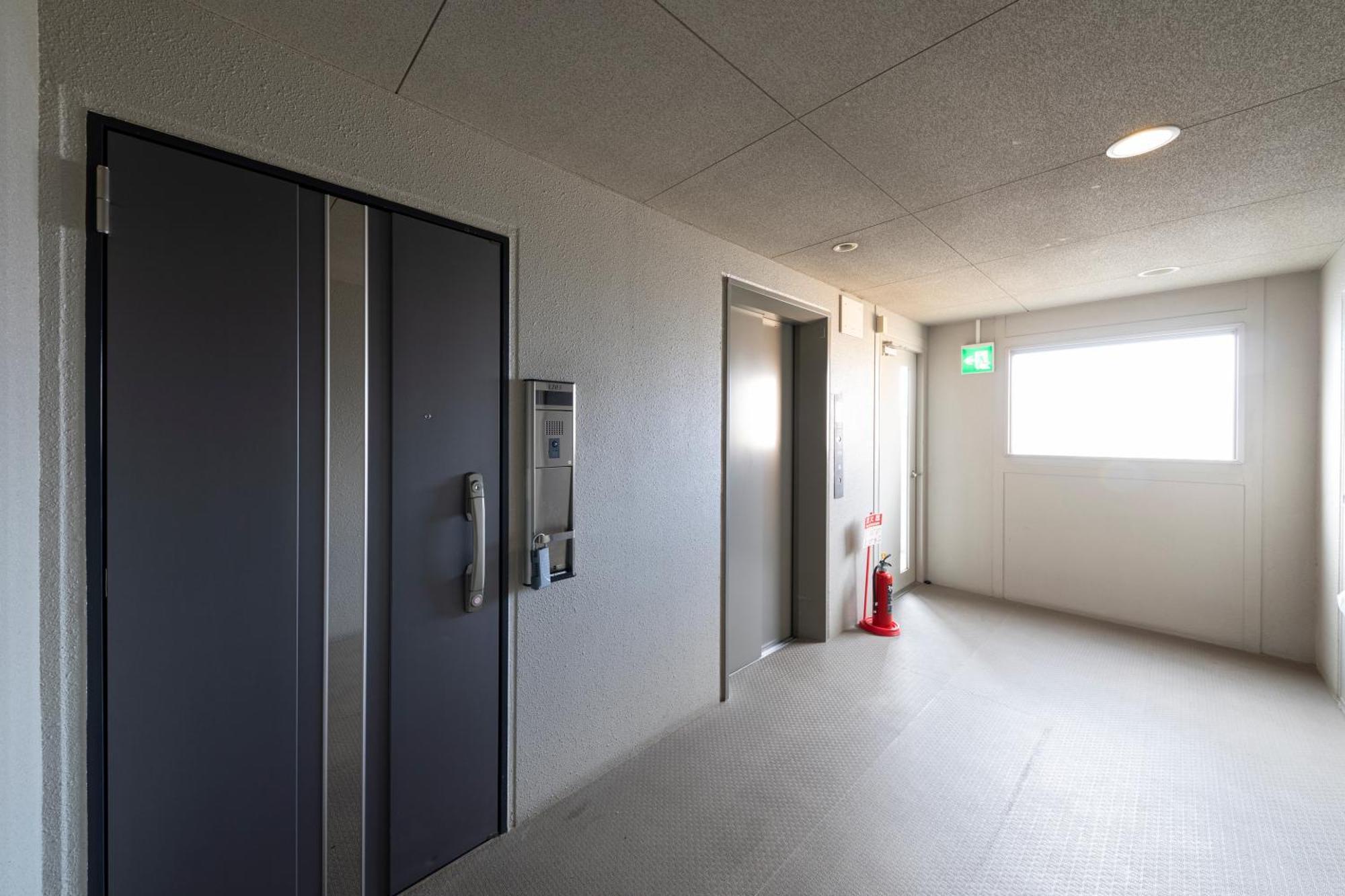 クリスタルコート難波 Osaka Exterior foto