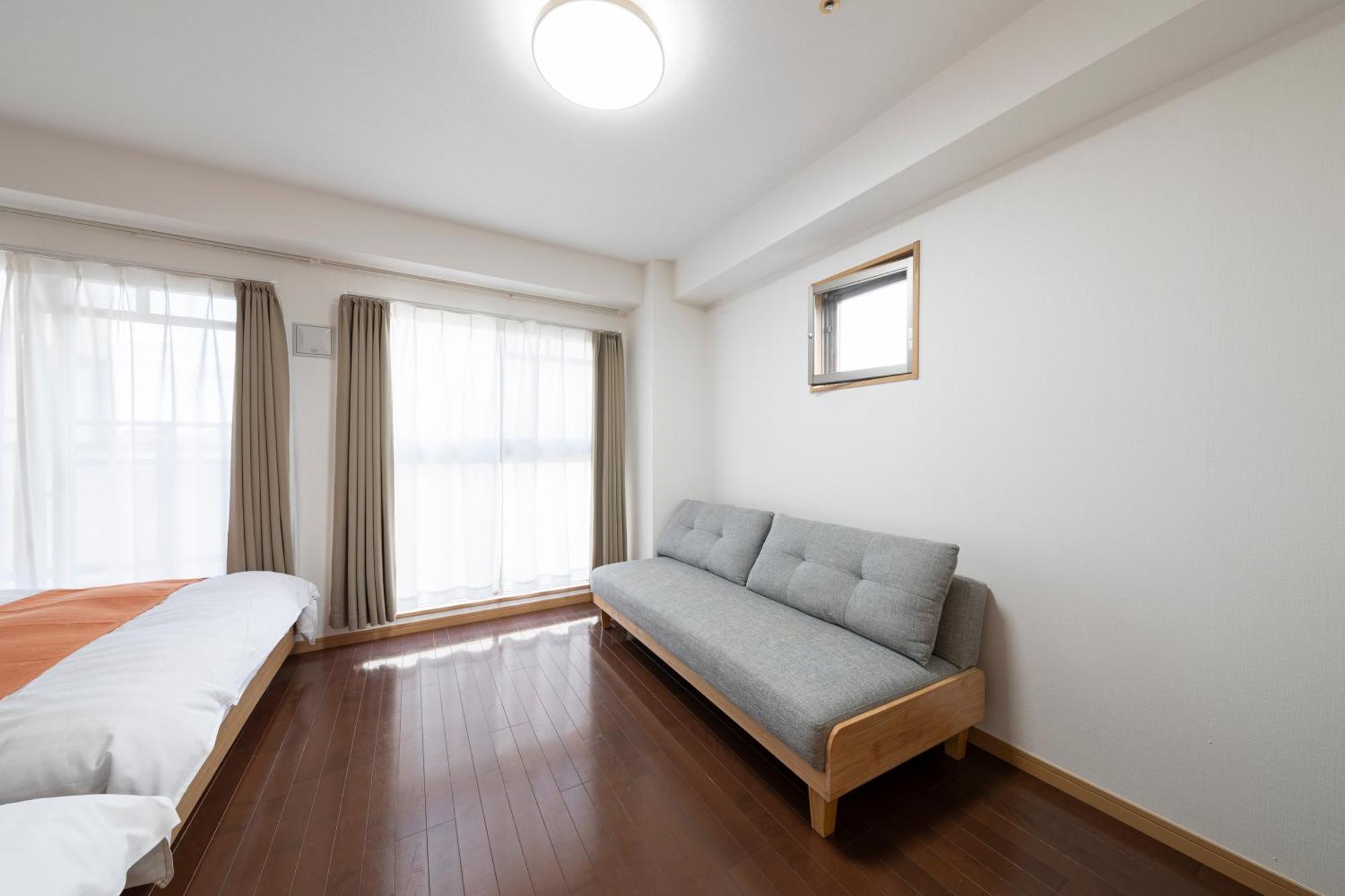 クリスタルコート難波 Osaka Exterior foto