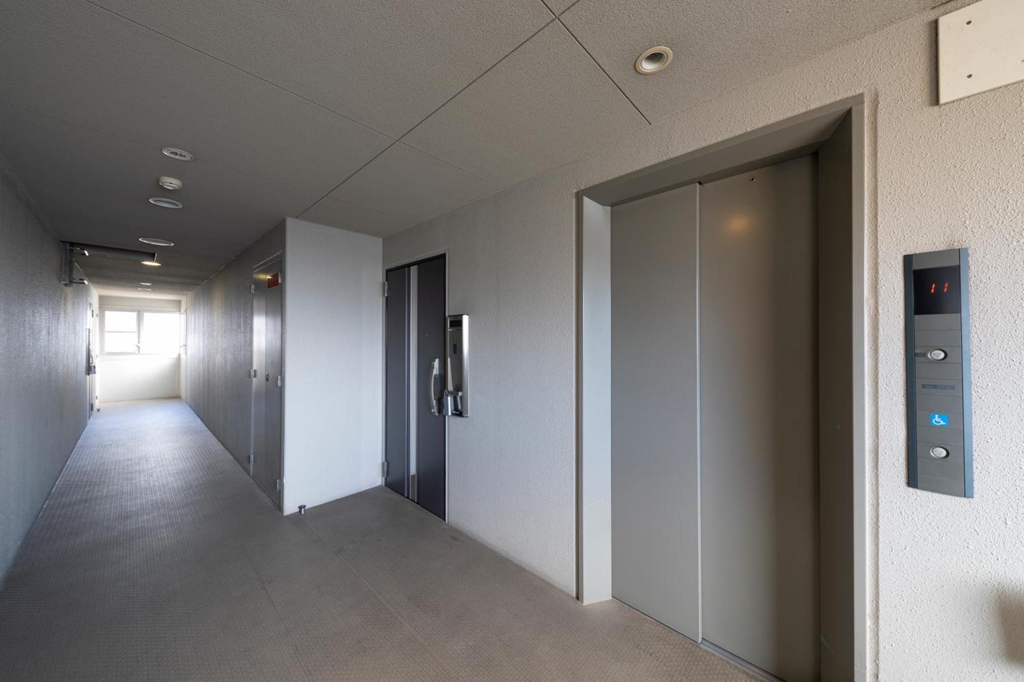 クリスタルコート難波 Osaka Exterior foto